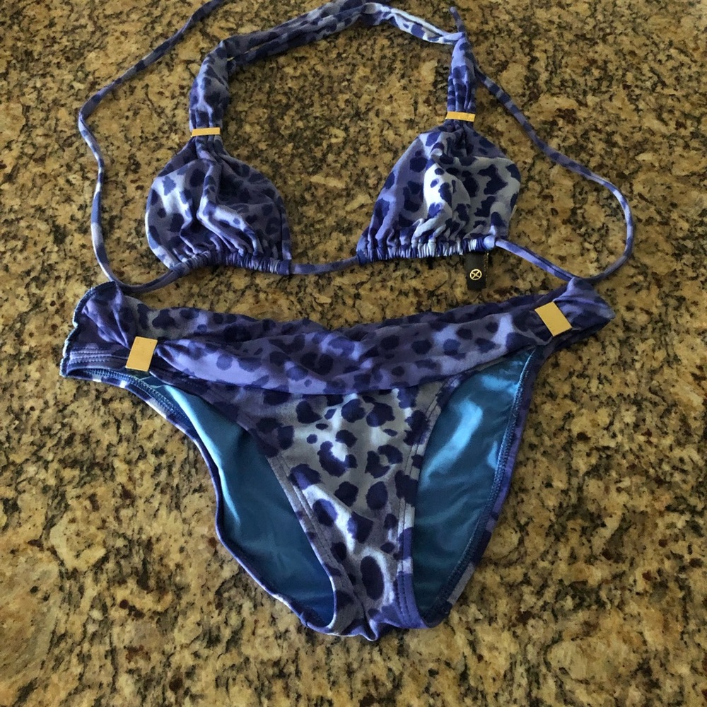 Gorgeous Vix purple bikini. Only worn once, in perfect condition!